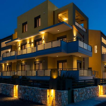 Evriali Comfort Living Palaiochora Bagian luar foto