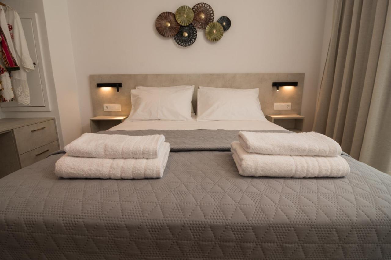 Evriali Comfort Living Palaiochora Bagian luar foto