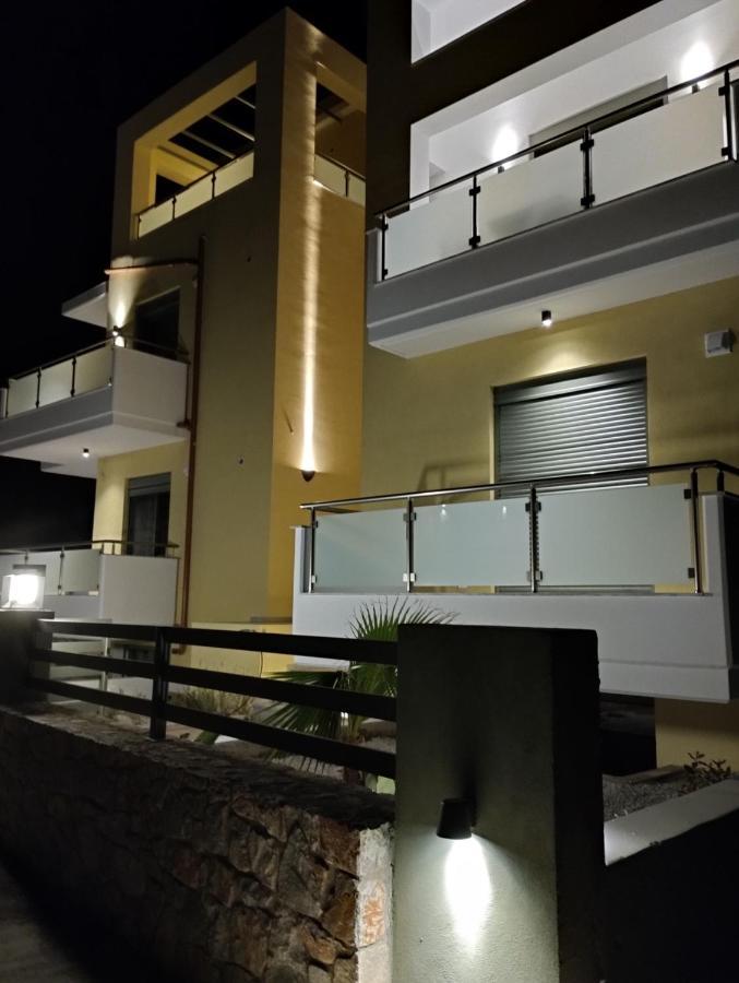 Evriali Comfort Living Palaiochora Bagian luar foto