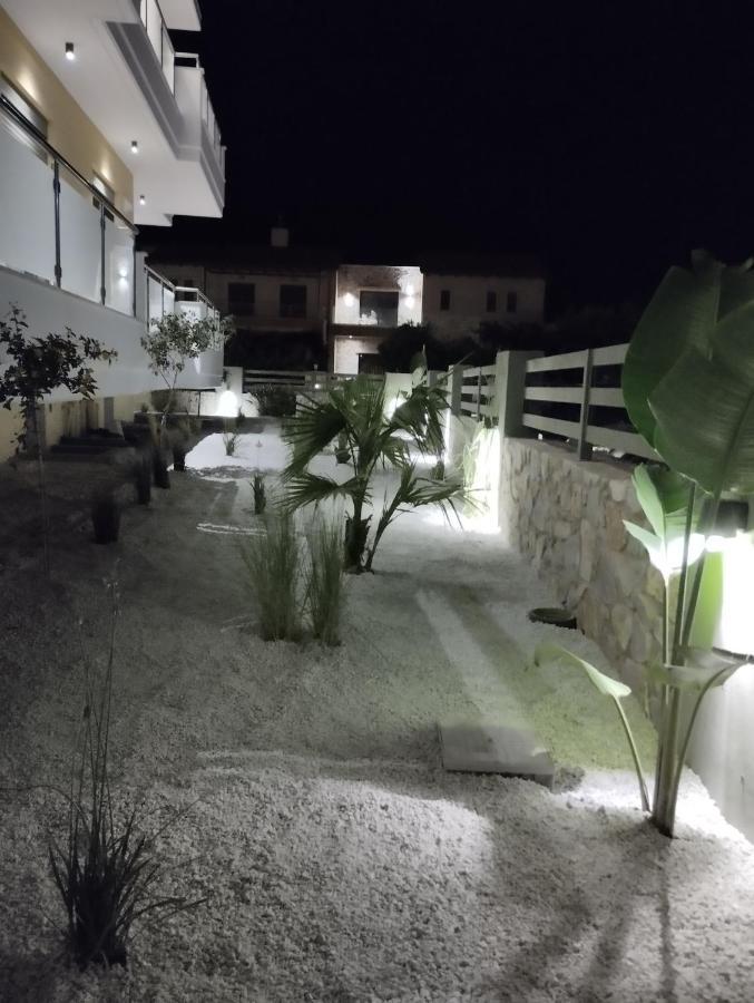 Evriali Comfort Living Palaiochora Bagian luar foto