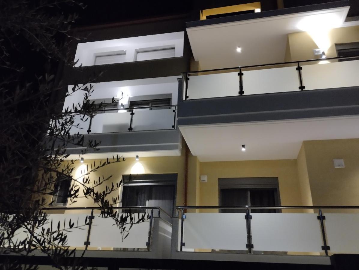 Evriali Comfort Living Palaiochora Bagian luar foto