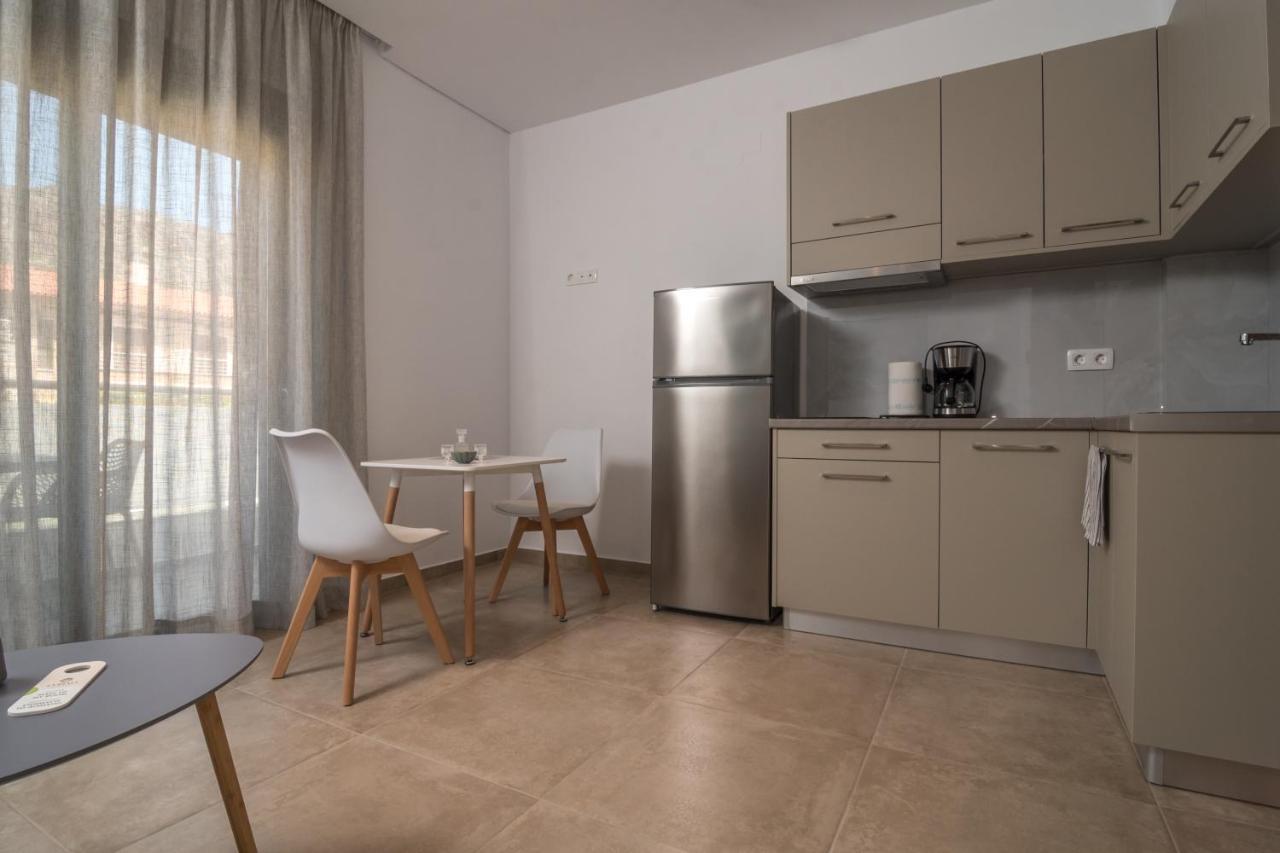 Evriali Comfort Living Palaiochora Bagian luar foto
