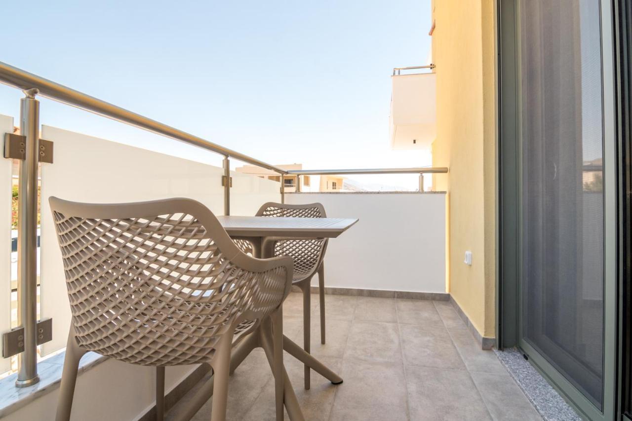 Evriali Comfort Living Palaiochora Bagian luar foto