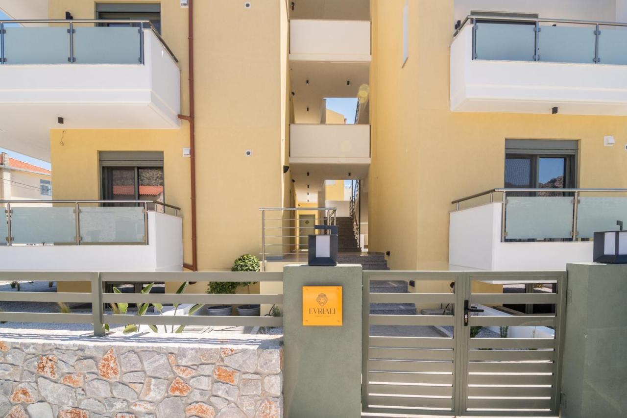 Evriali Comfort Living Palaiochora Bagian luar foto