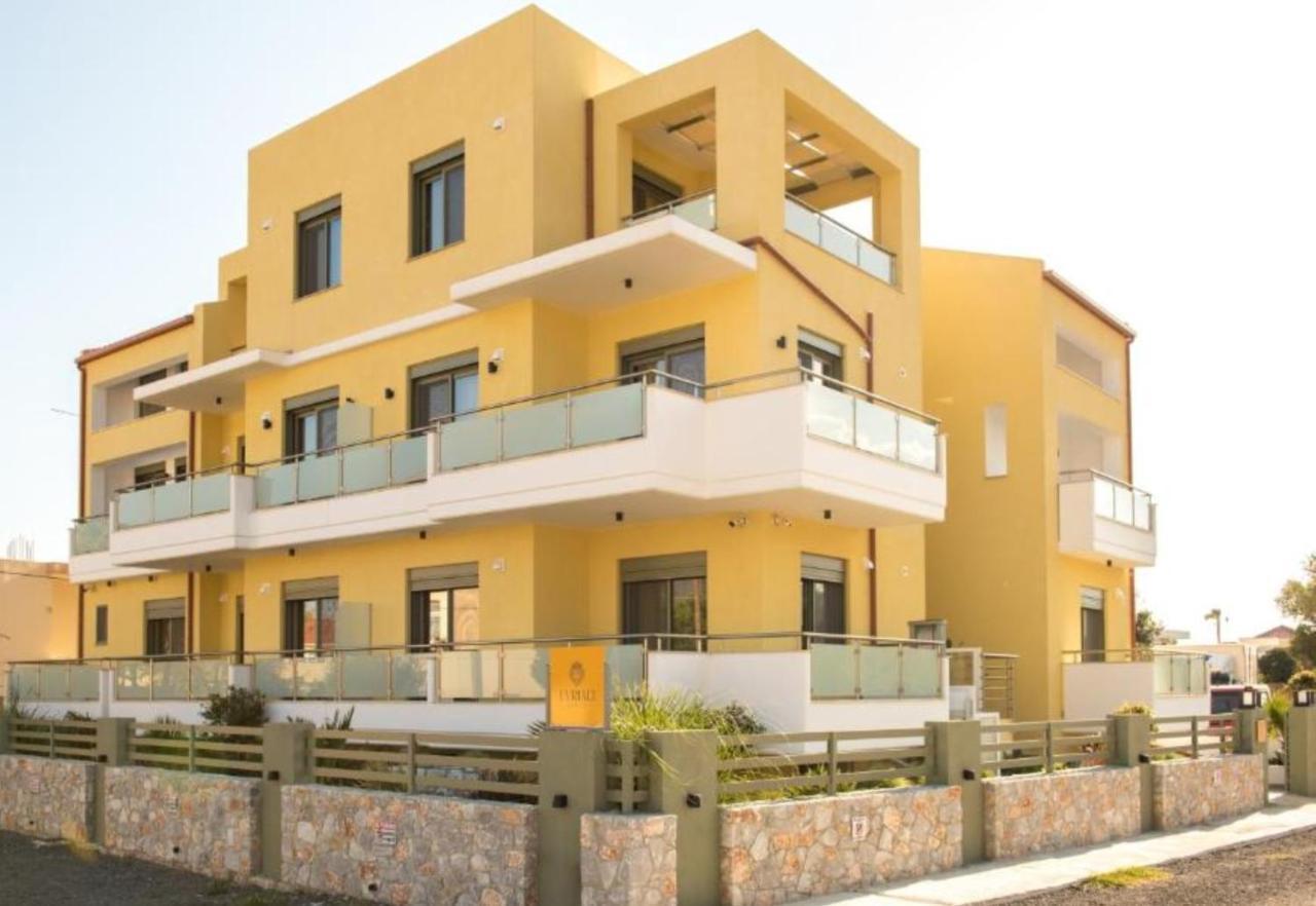 Evriali Comfort Living Palaiochora Bagian luar foto